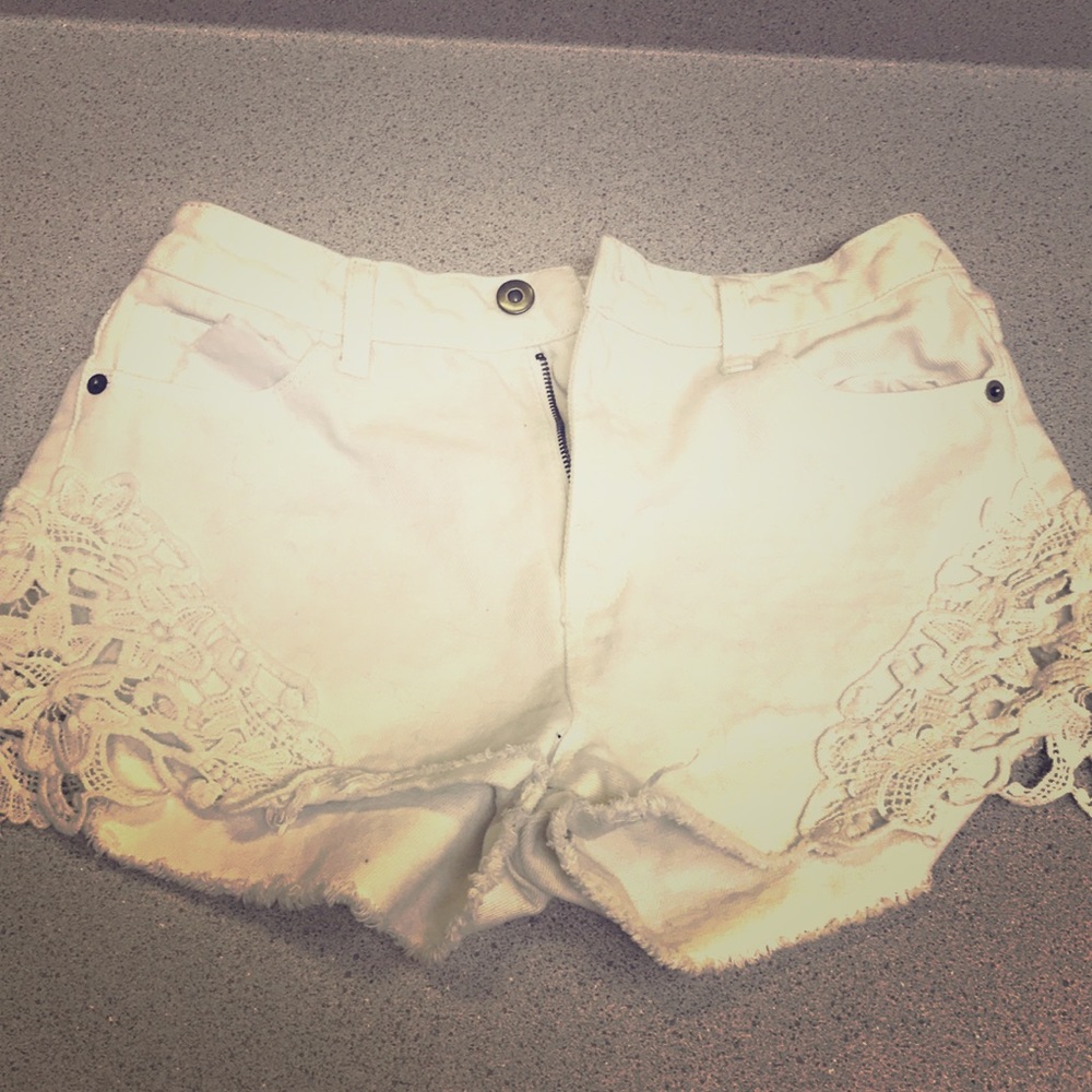 Forever 21 white shorts.
